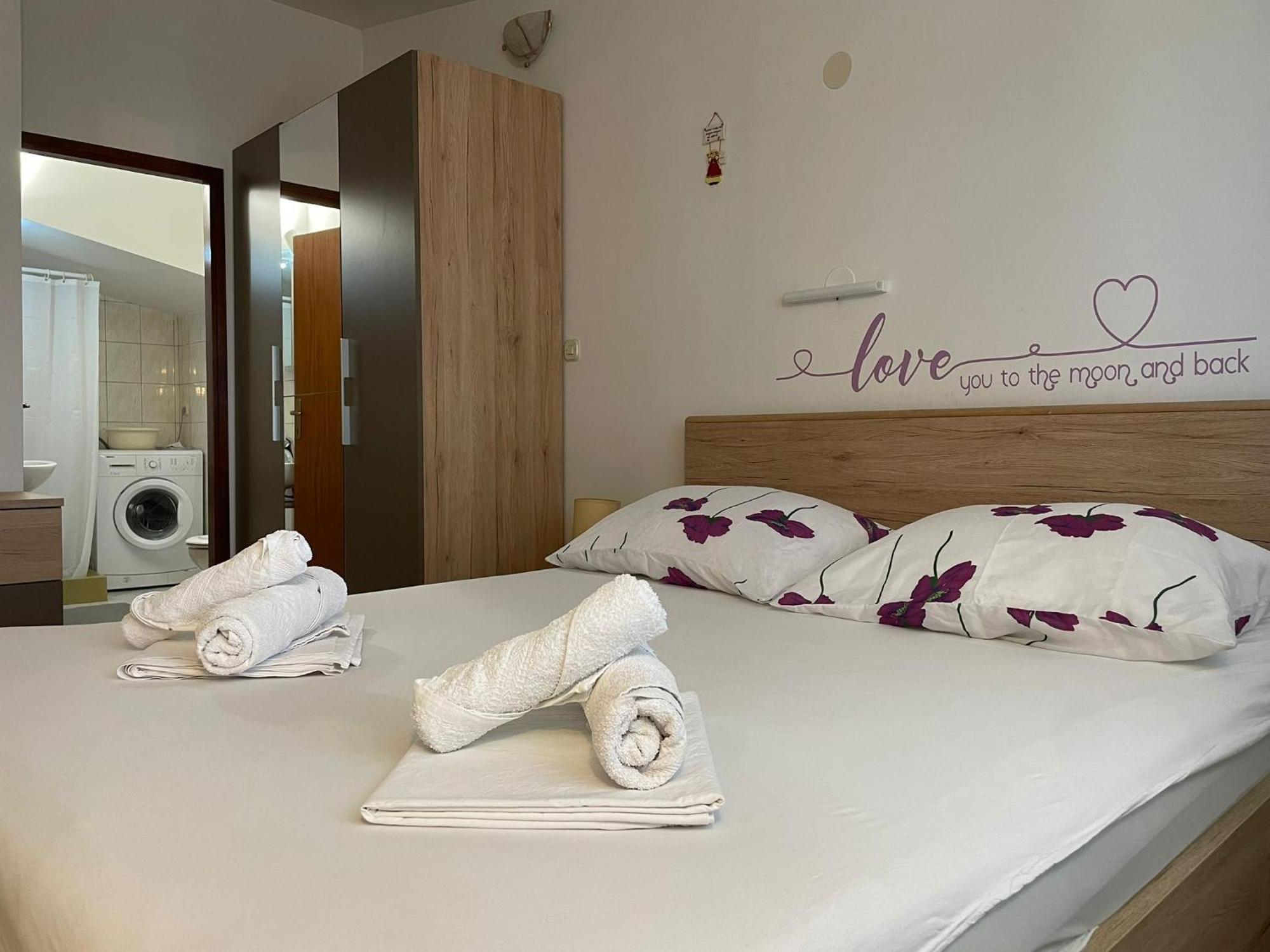 Apartments Meri Vodice Eksteriør billede