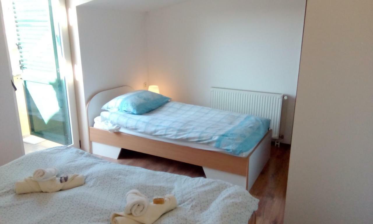 Apartments Meri Vodice Eksteriør billede