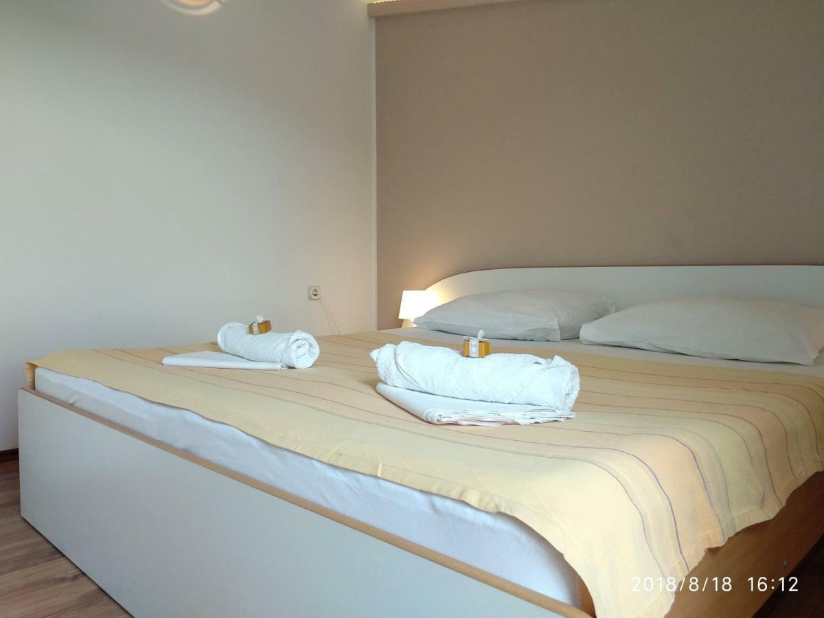Apartments Meri Vodice Eksteriør billede