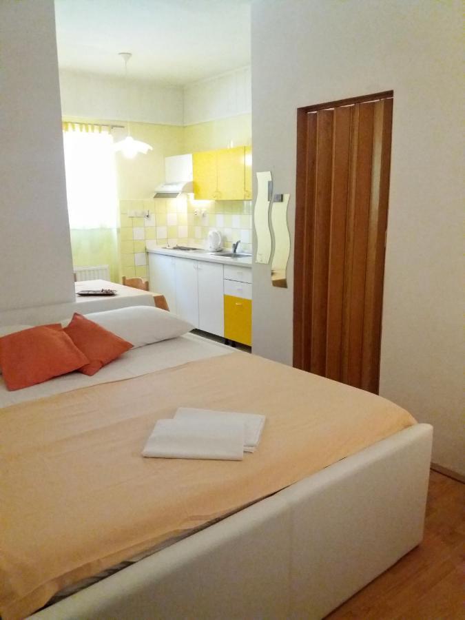 Apartments Meri Vodice Eksteriør billede